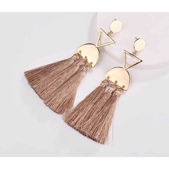 GEOMETRIC MULTI TASSEL EARRINGS - Picture 2 of 7